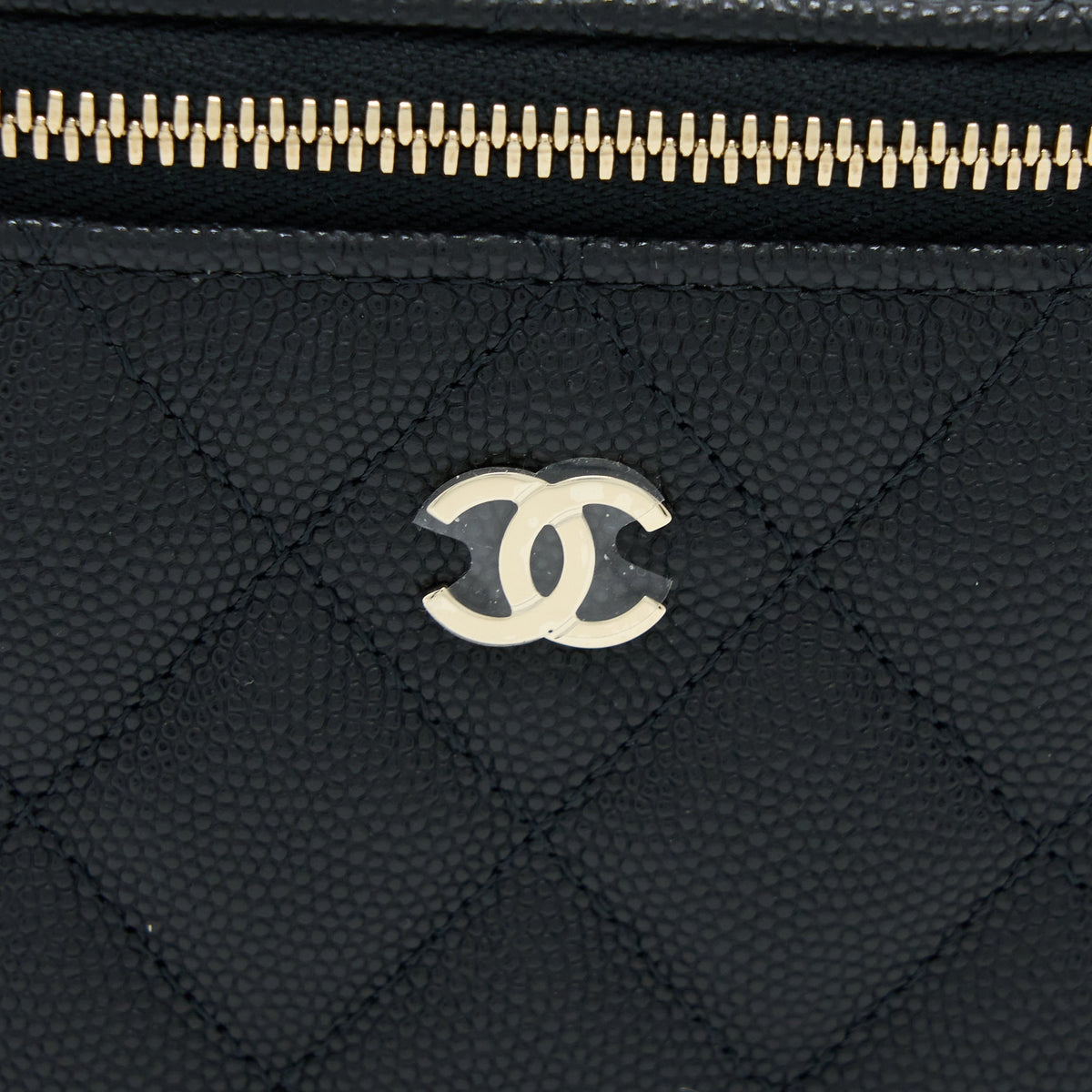 chanel-mini-vanity-with-chain-caviar-black-lghw-3