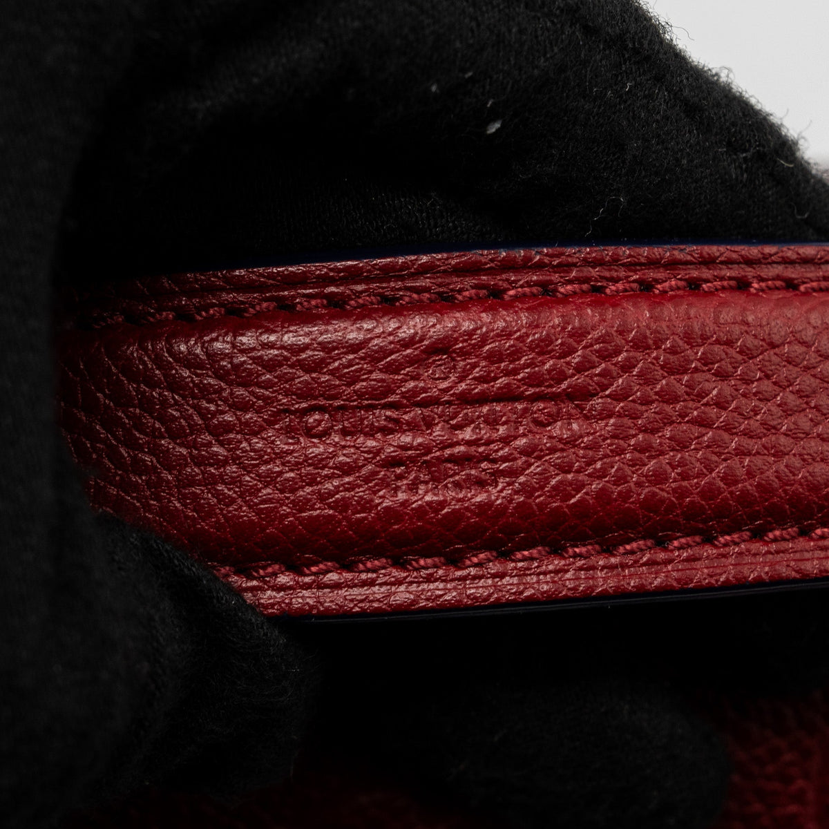 louis-vuitton-pochette-metis-monogram-empreinte-red-ghw
