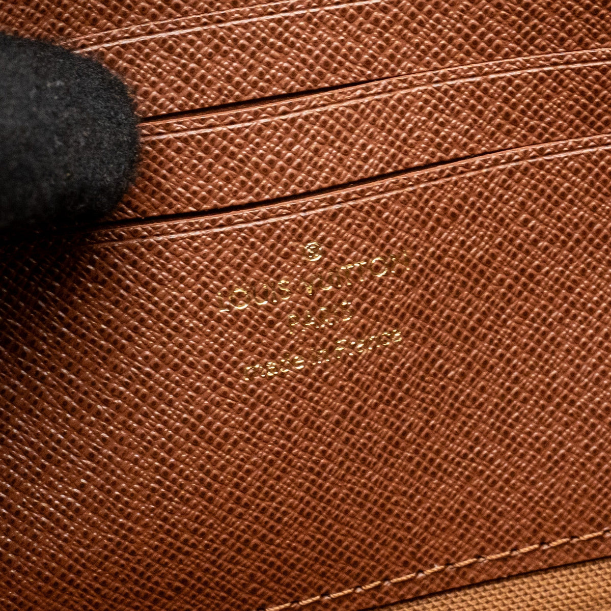 louis-vuitton-ivy-wallet-on-chain-monogram-canvas-ghw