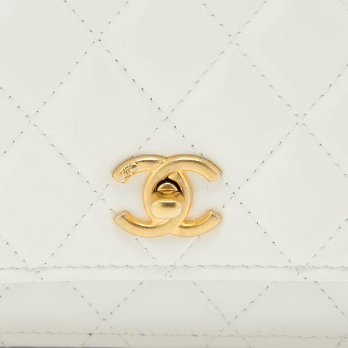 chanel-23p-top-handle-wallet-on-chain-calfskin-white-multicolour-brushed-ghw-microchip