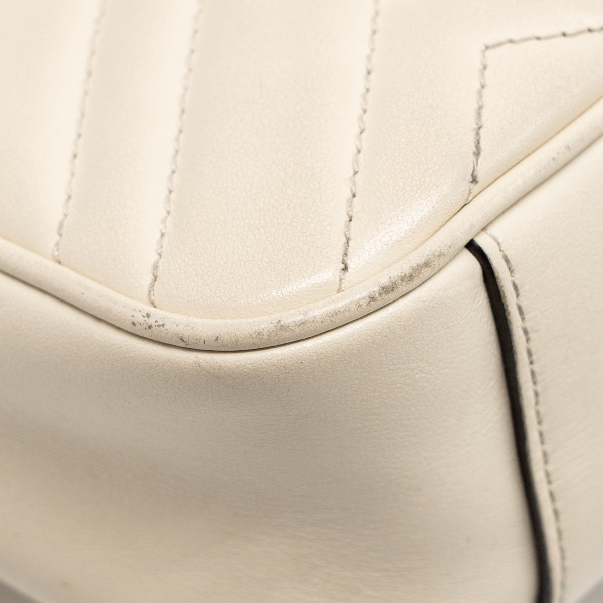 gucci-mini-marmont-bag-calfskin-white-ghw