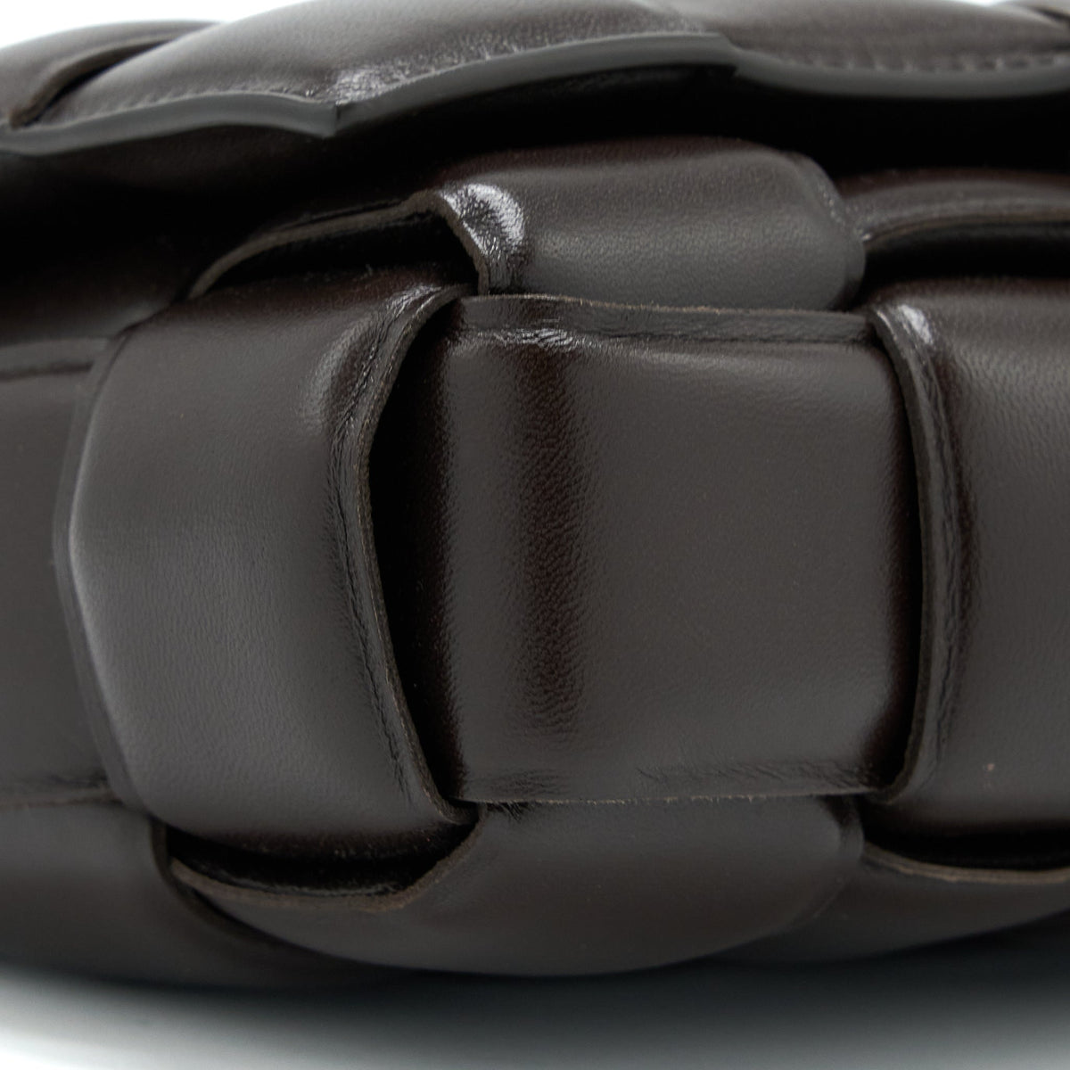 bottega-veneta-chain-cassette-bag-dark-brown-ghw