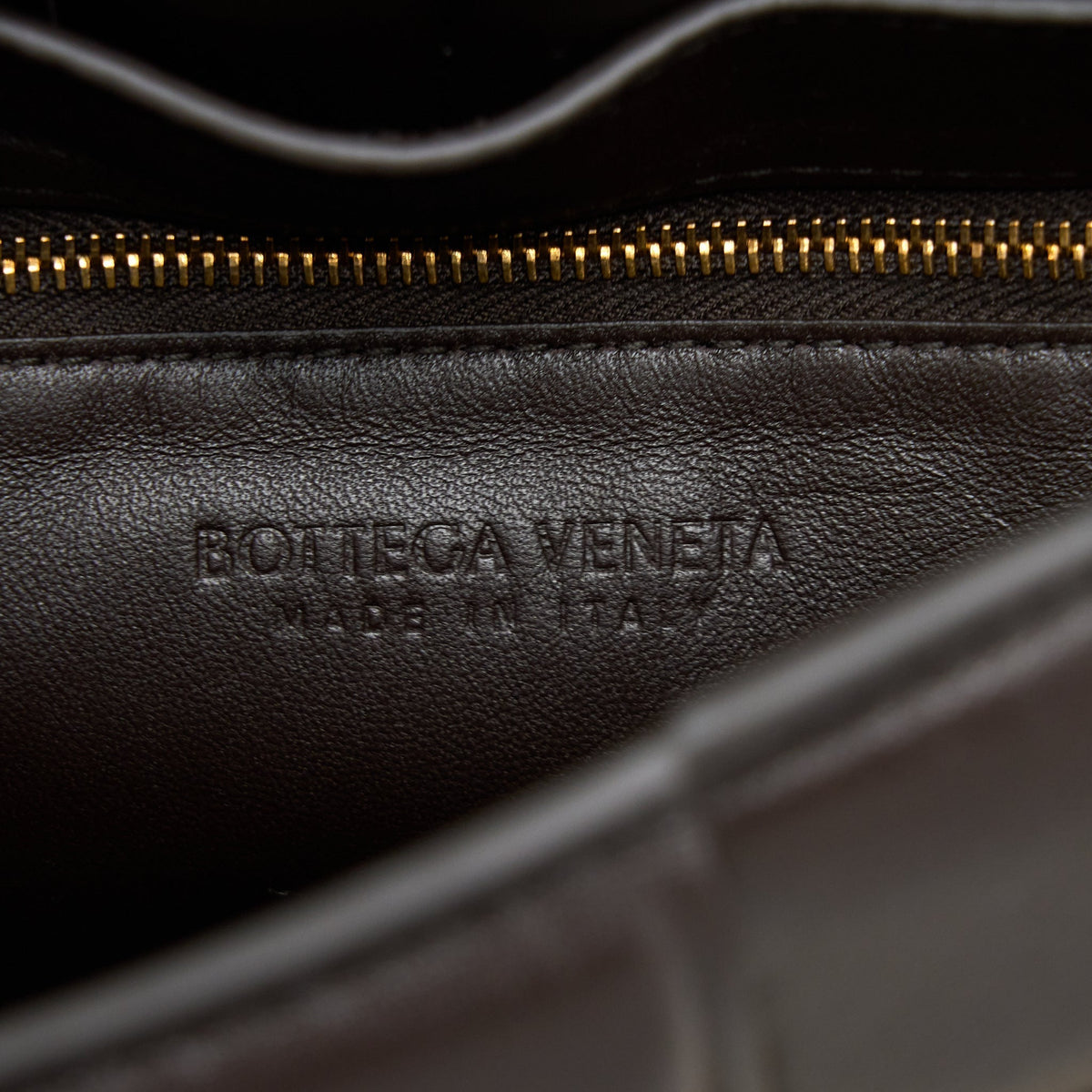 bottega-veneta-chain-cassette-bag-dark-brown-ghw
