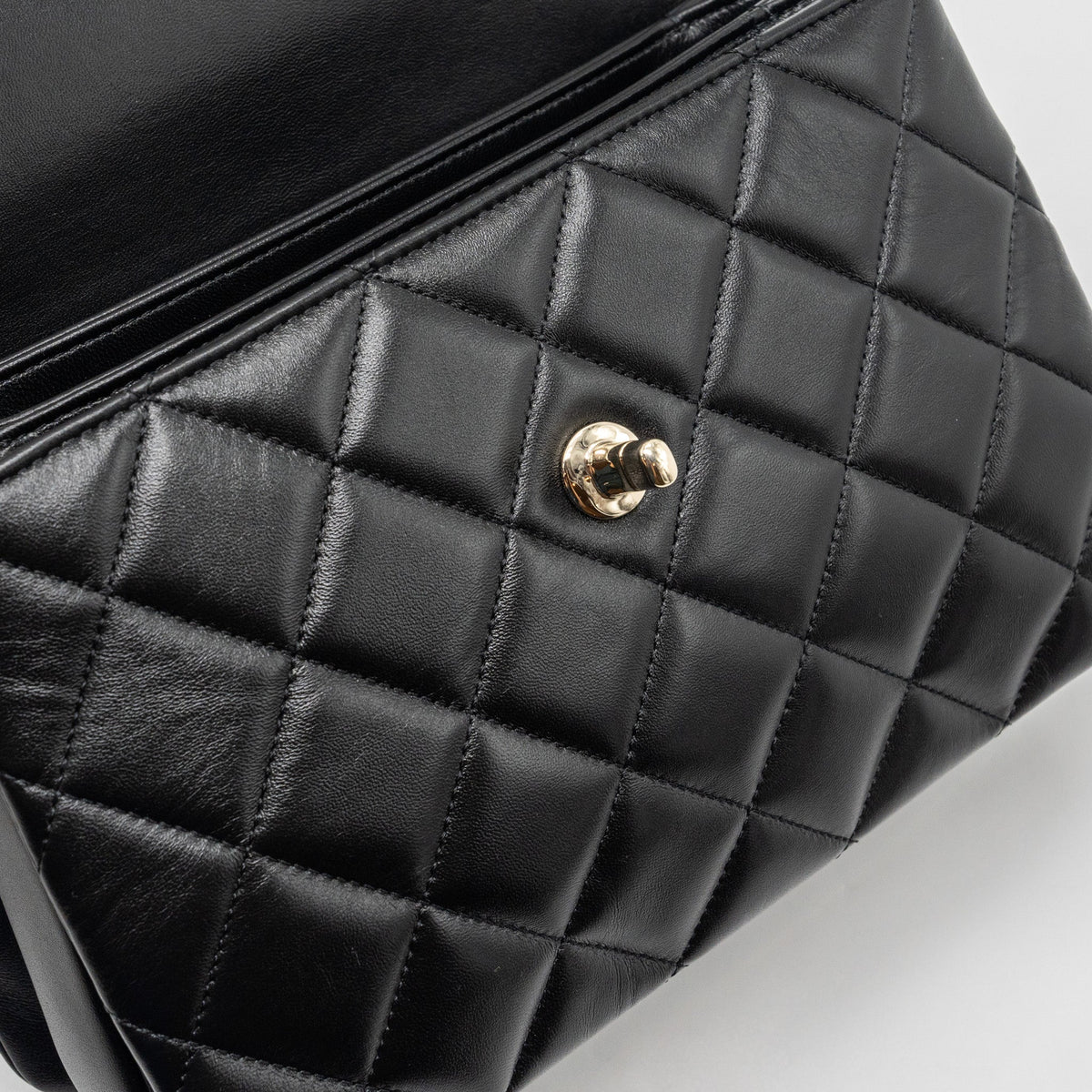 chanel-trendy-cc-flap-bag-with-top-handle-lambskin-black-lghw-microchip