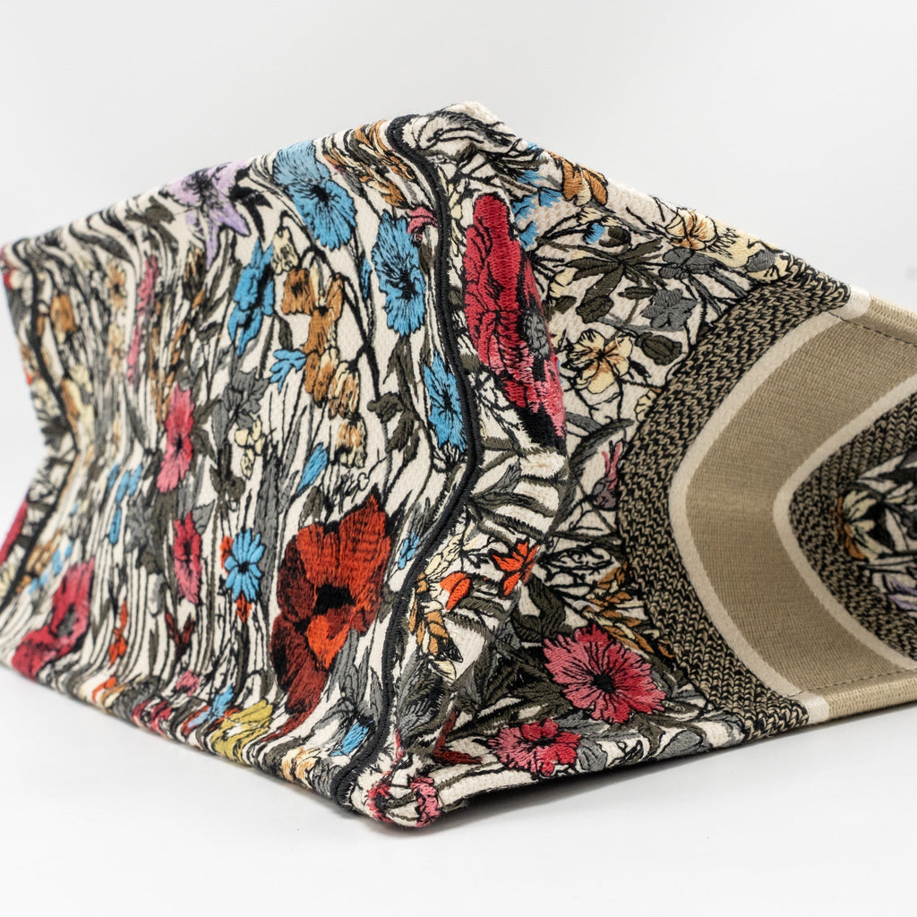 dior-medium-dior-book-tote-mille-fleurs-embroidery-multicolour