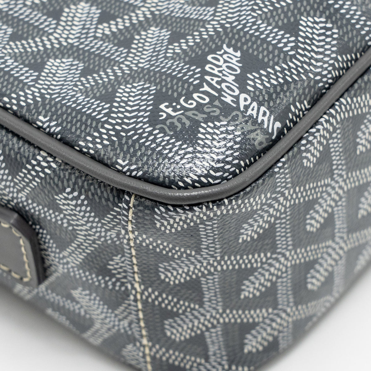 goyard-cap-vert-pm-crossbody-bag-goyardine-canvas-grey-shw