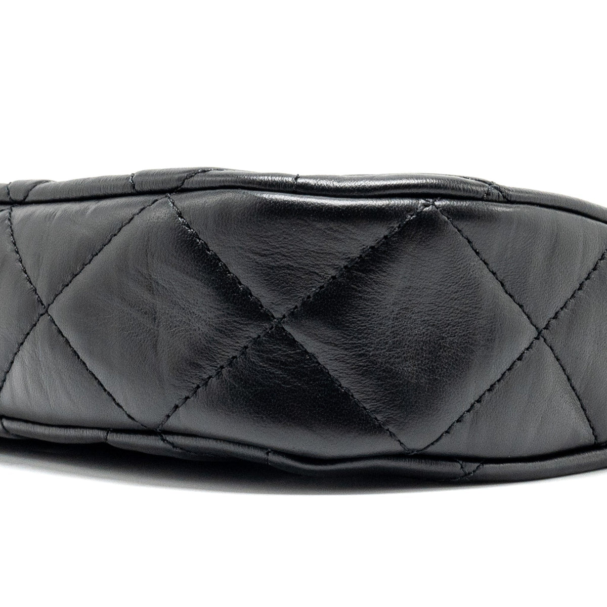 chanel-23k-hobo-shoulder-bag-calfskin-black-ghwmicrochip