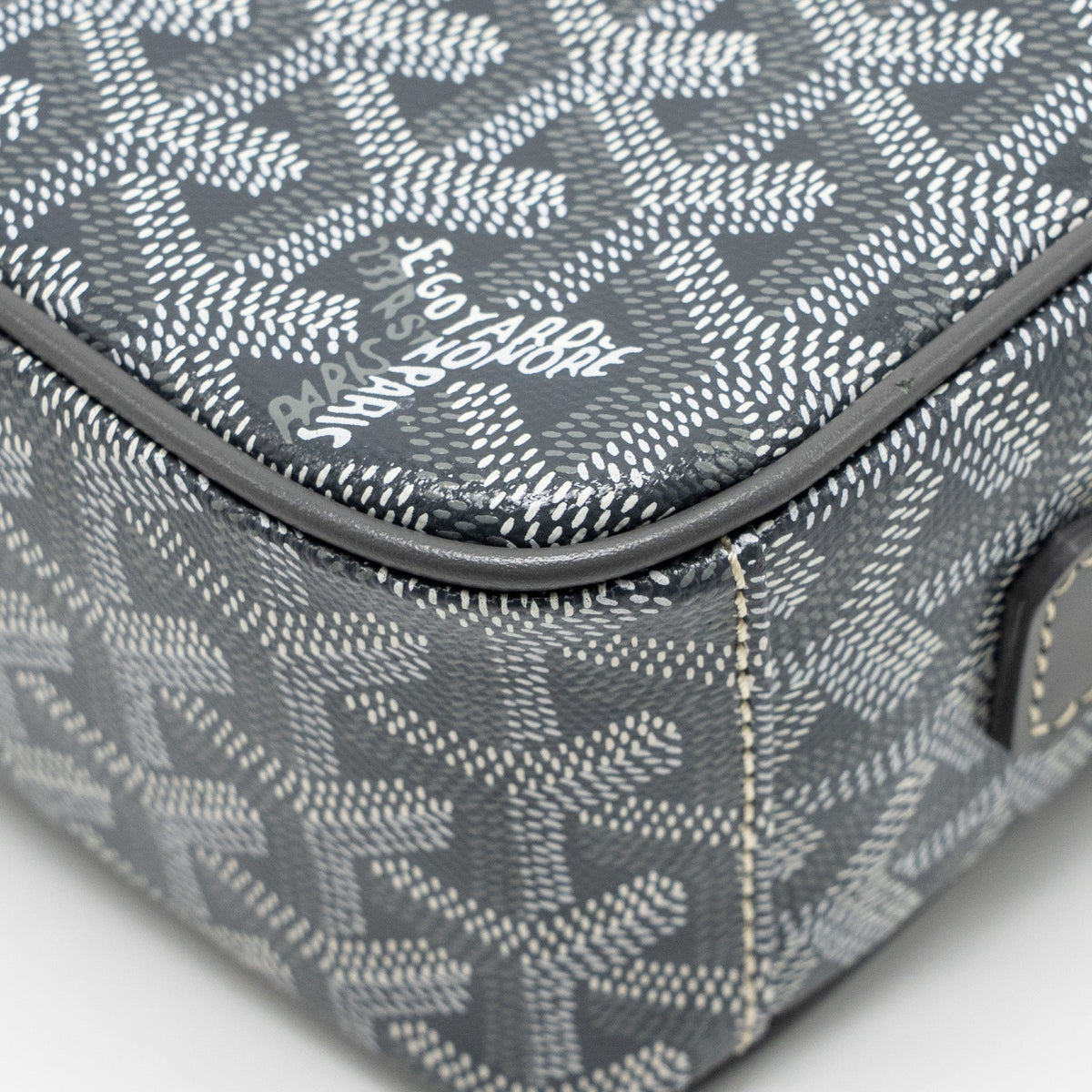 goyard-cap-vert-pm-crossbody-bag-goyardine-canvas-grey-shw