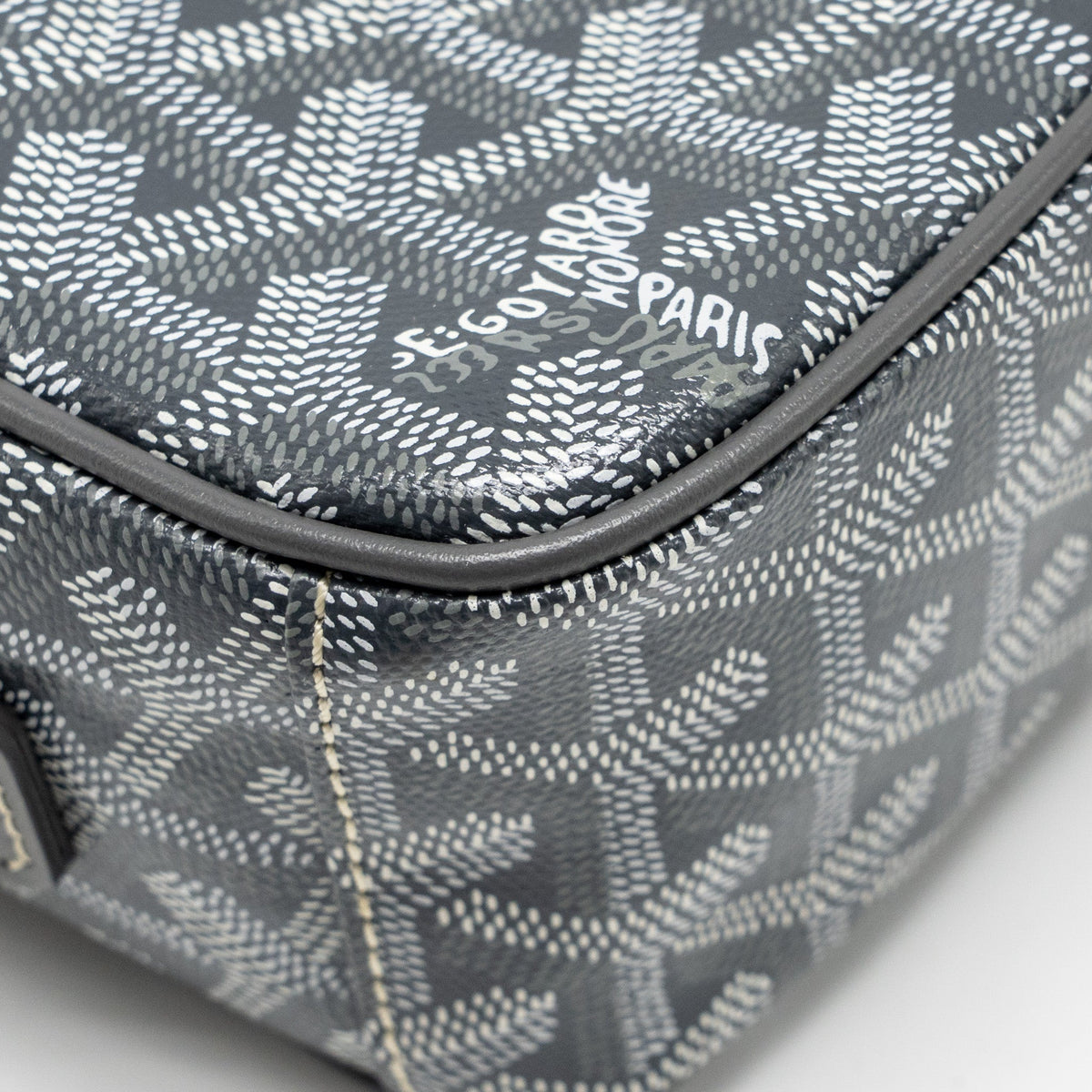 goyard-cap-vert-pm-crossbody-bag-goyardine-canvas-grey-shw