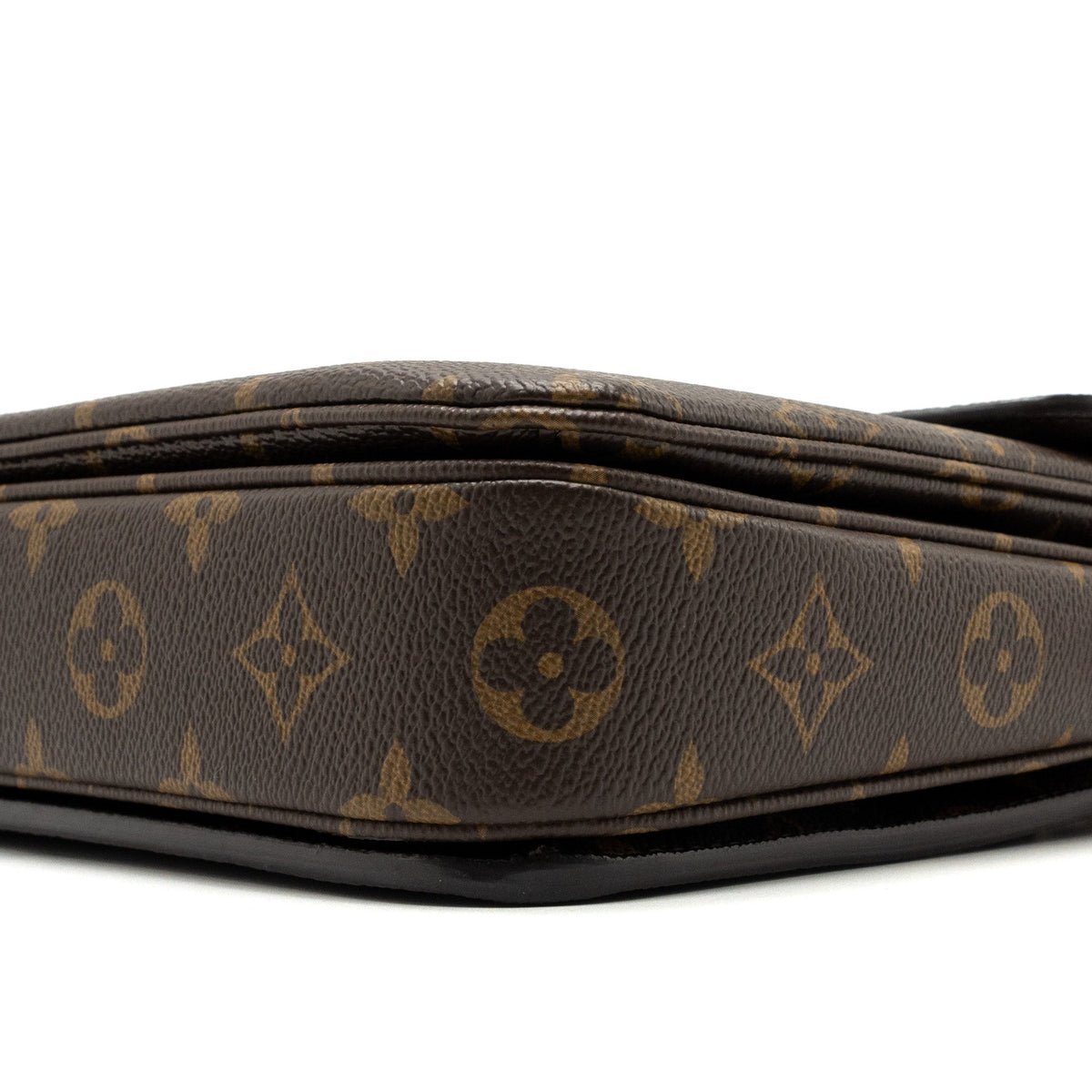 louis-vuitton-pochette-metis-monogram-canvas-ghw-14