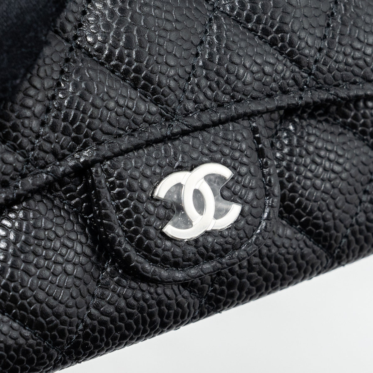 chanel-classic-flap-card-holder-caviar-black-shw-6
