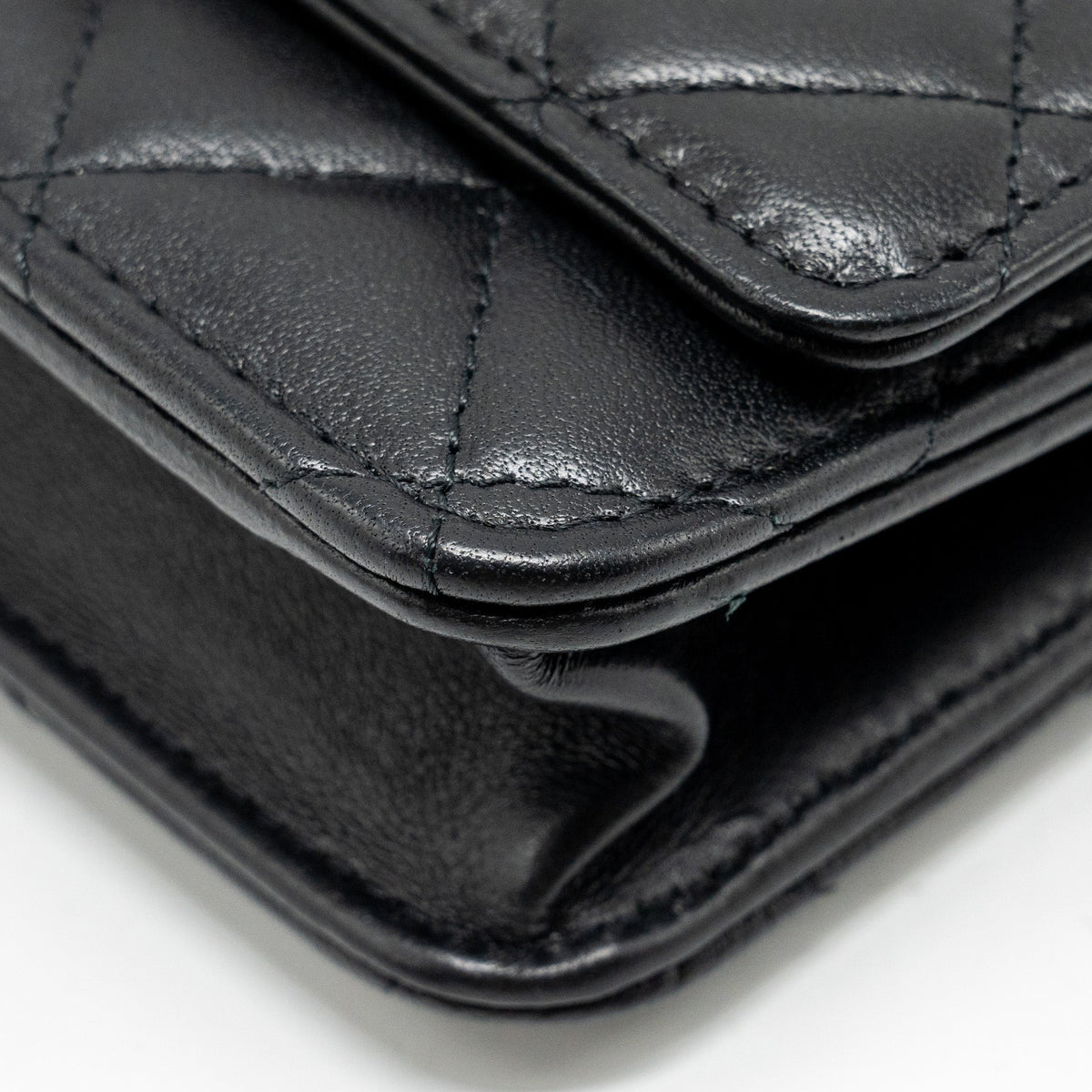 chanel-pearl-crush-wallet-on-chain-lambskin-black-ghw-microchip-copy-1