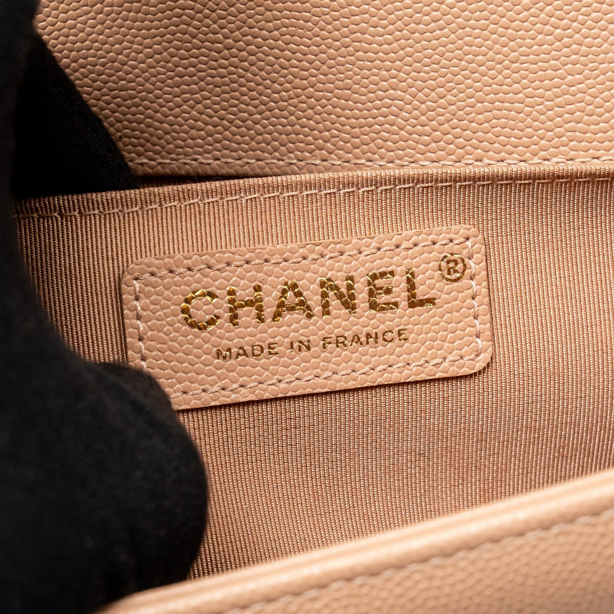 chanel-boy-bag-pink