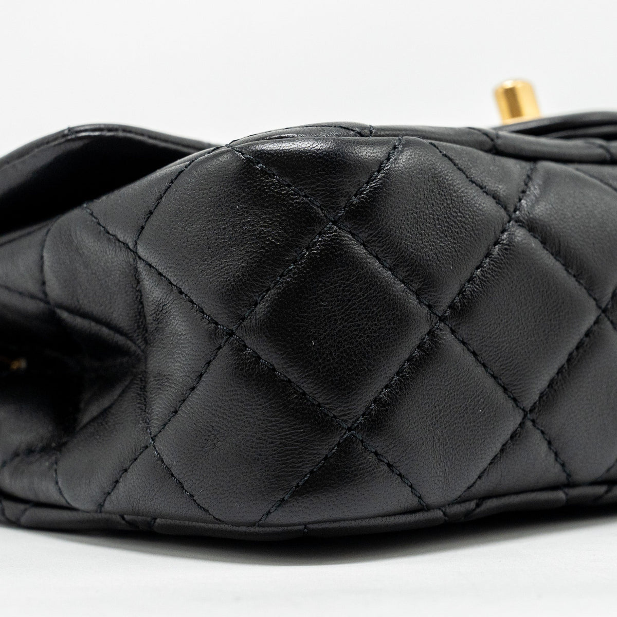 chanel-pearl-crush-mini-rectangular-flap-bag-lambskin-black-ghw-microchip-copy-1