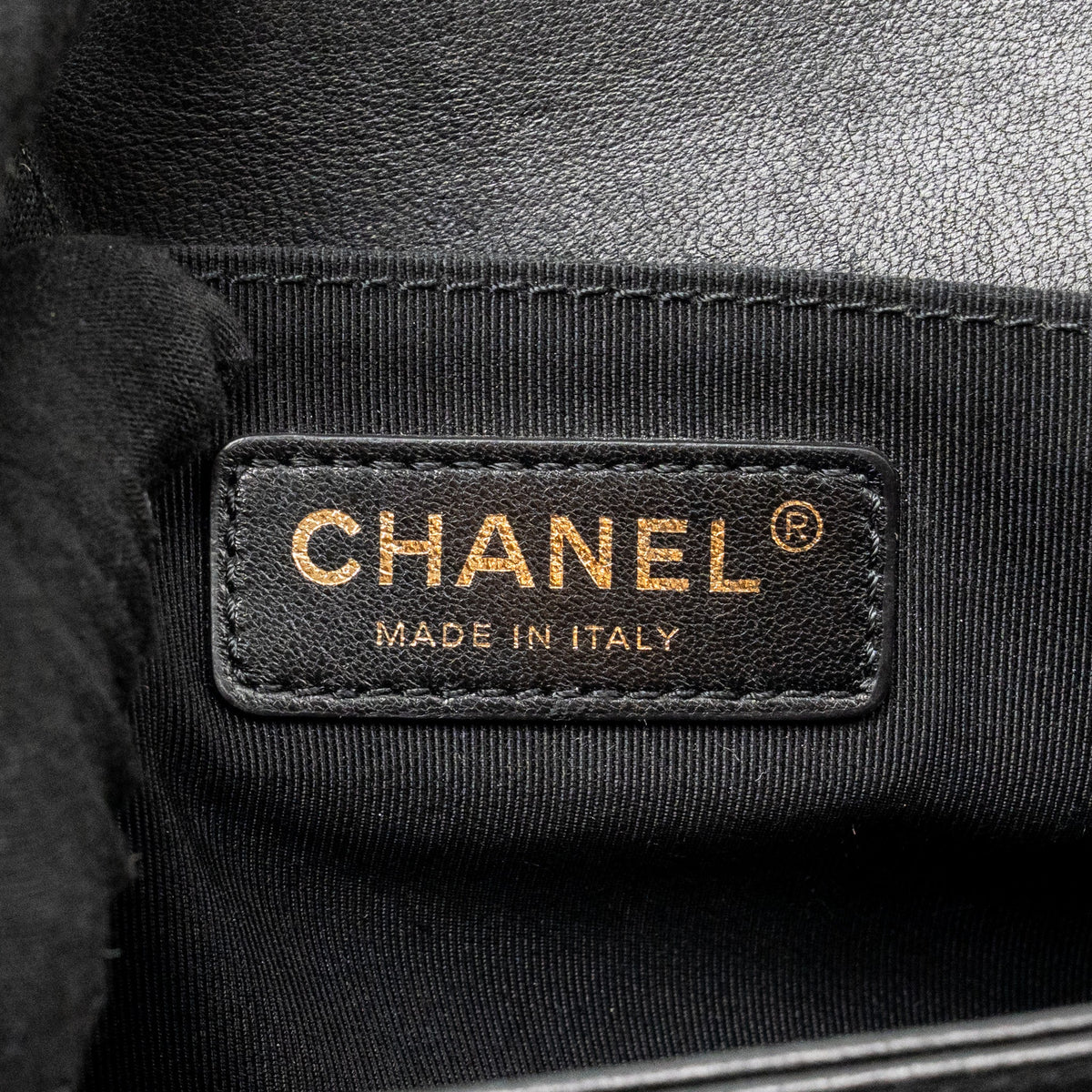 chanel-medium-boy-bag-lambskin-black-ghw-3