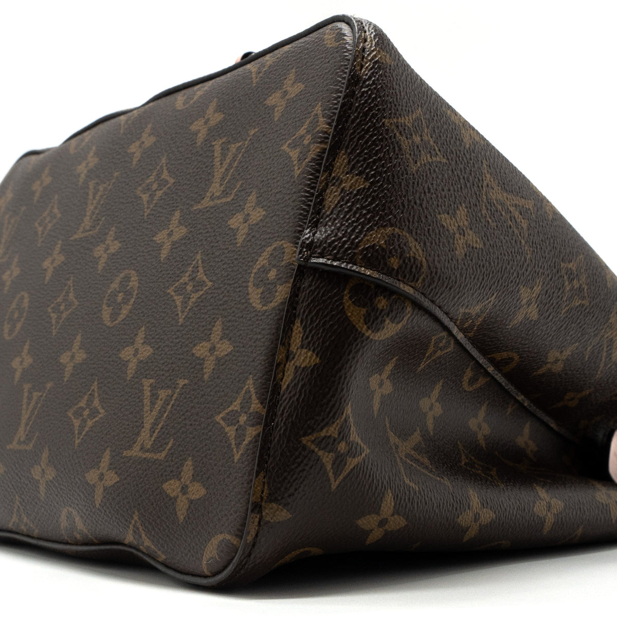 louis-vuitton-neonoe-monogram-canvas-rose-poudre