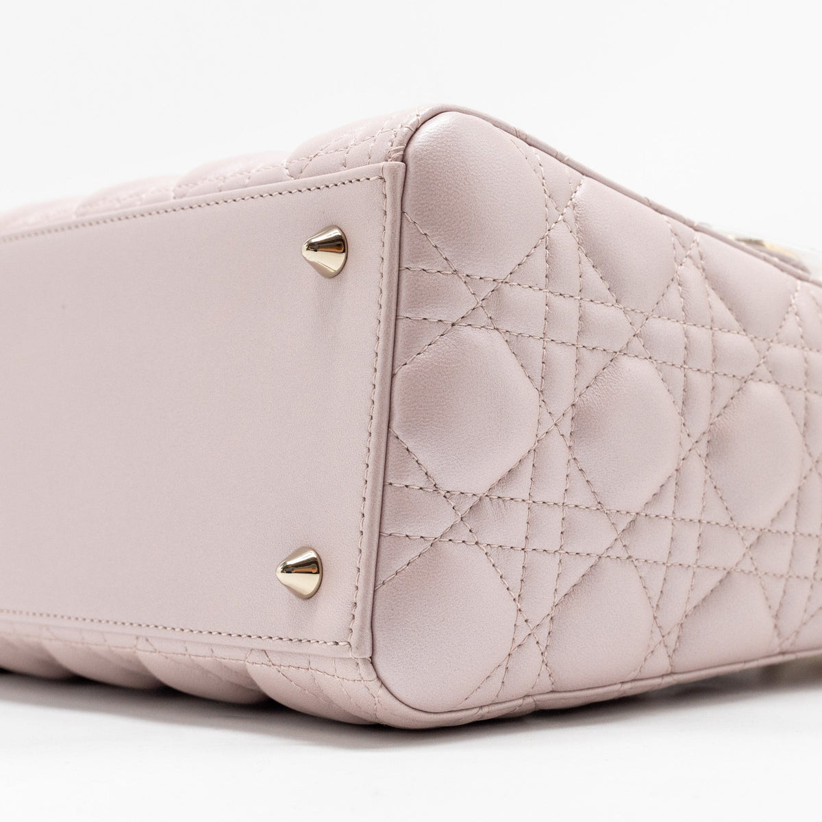 dior-medium-lady-dior-lambskin-iridescent-pink-lghw
