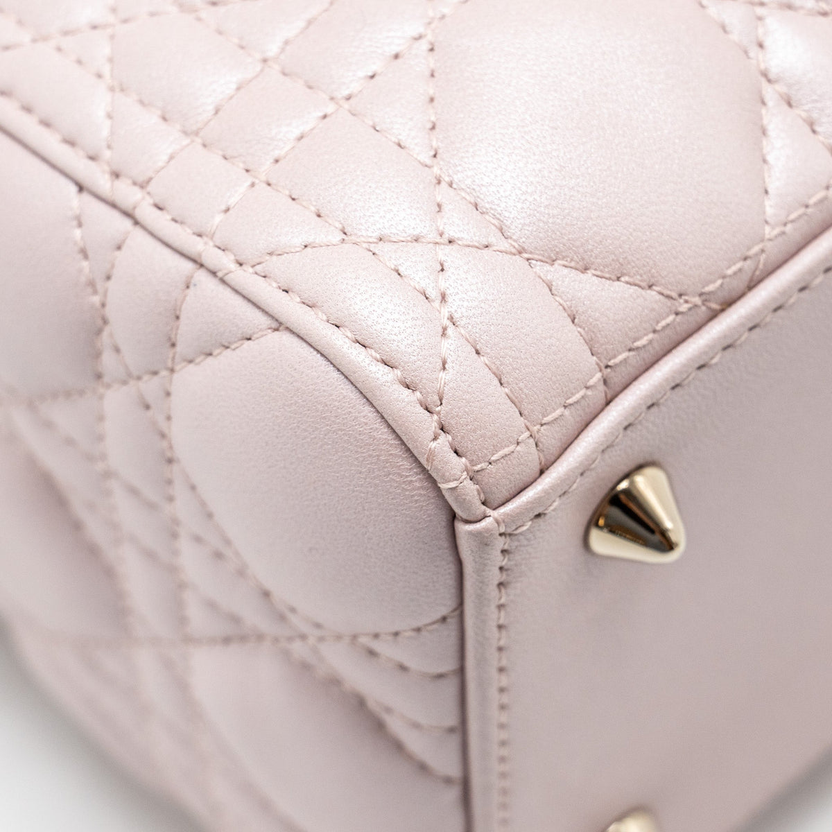 dior-medium-lady-dior-lambskin-iridescent-pink-lghw