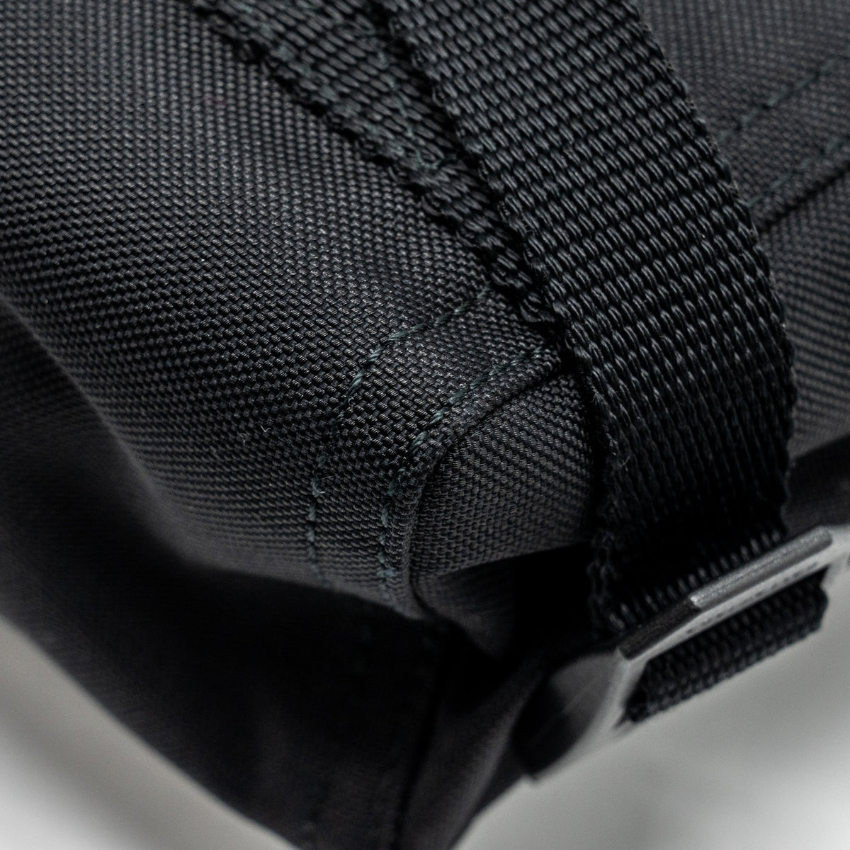 balenciaga-army-messenger-bag-black-recycled-nylon-black