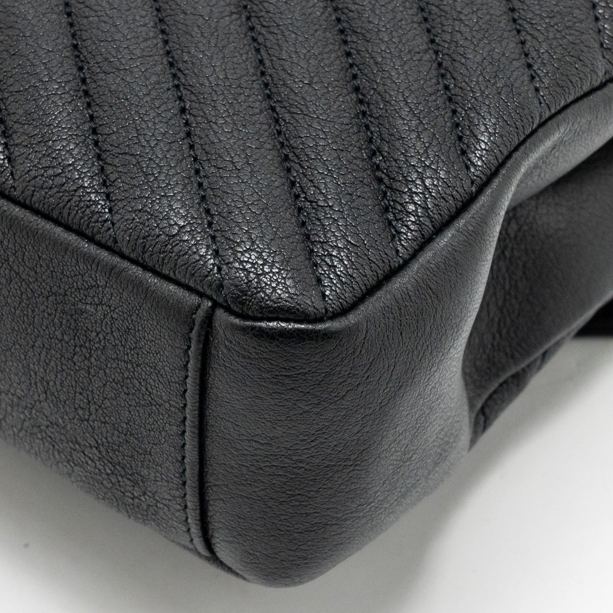 saint-laurent-ysl-medium-college-bag-lambskin-black-shw
