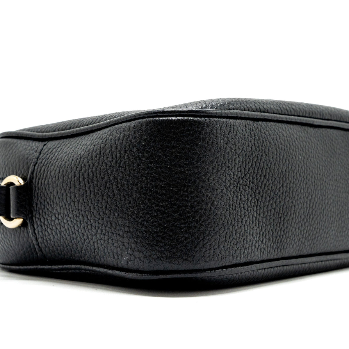 gucci-soho-disco-camera-bag-grained-calfskin-black-ghw