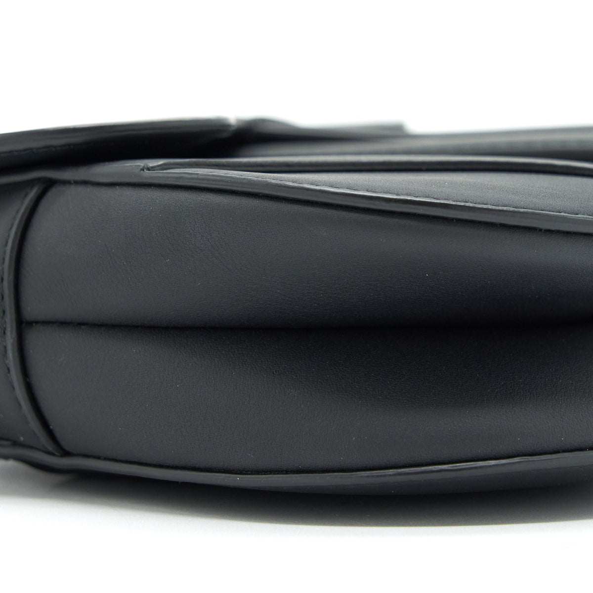 dior-mini-saddle-calfskin-so-black-with-an-extra-shoulder-strap