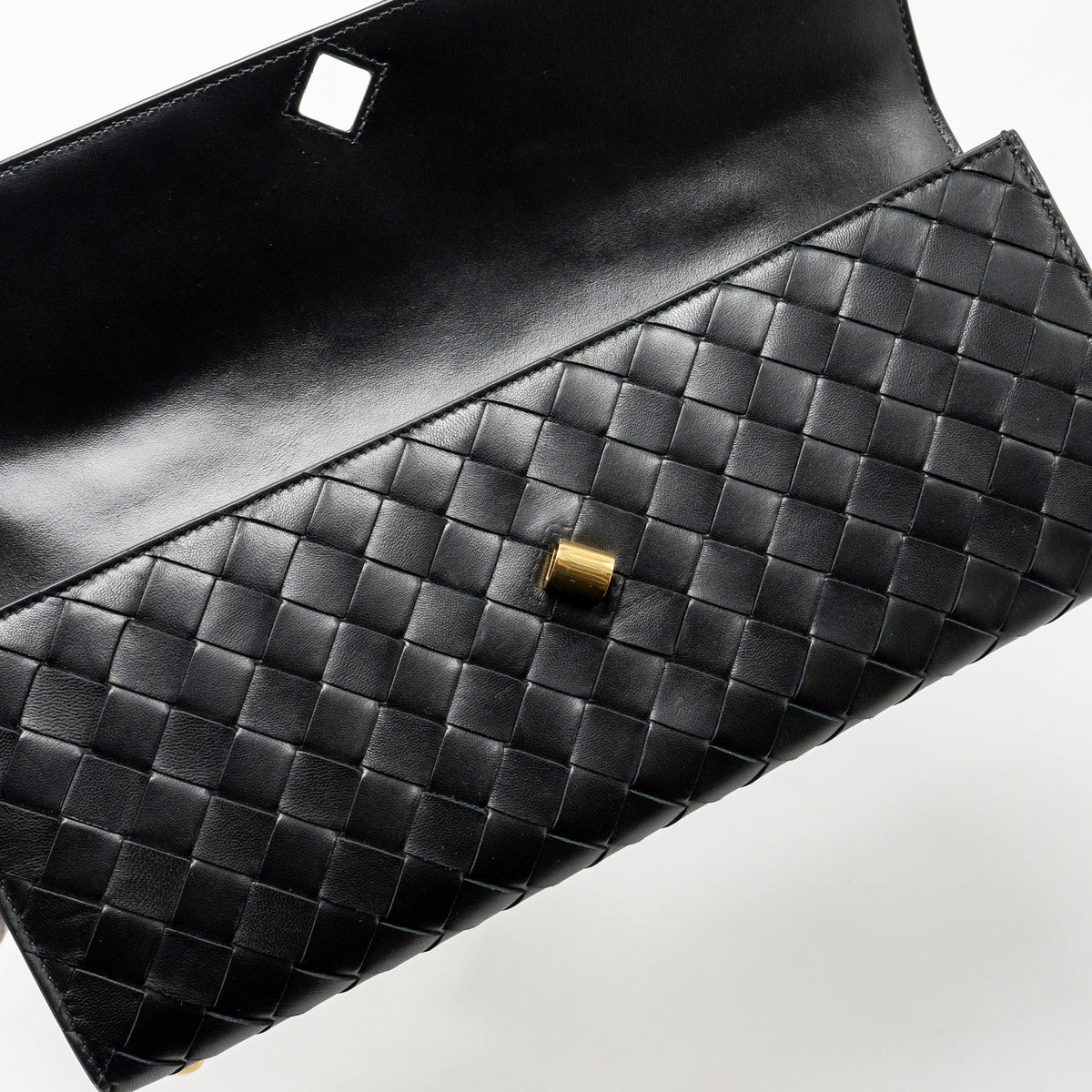 bottega-veneta-andiamo-clutch-lambskin-black-ghw