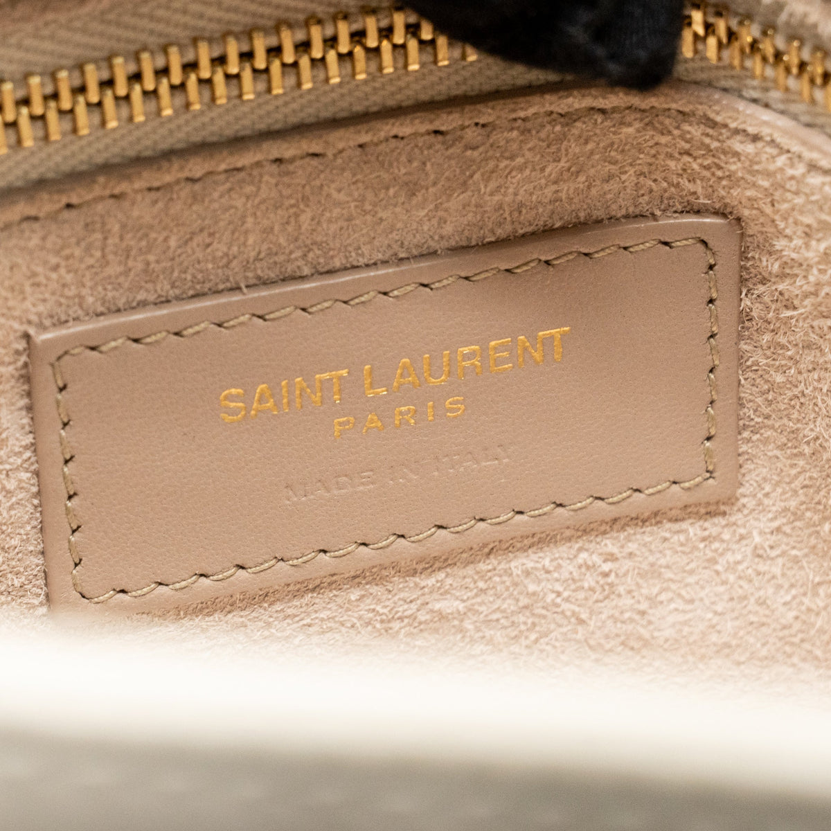 saint-laurent-le-5-a-7-hobo-calfskin-blanc-vintage-ghw