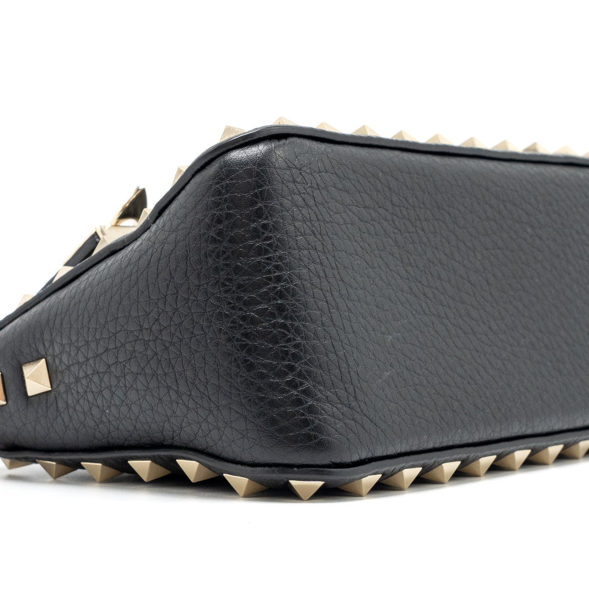valentino-rockstud-small-top-handle-shoulder-bag-calfskin-black-lghw