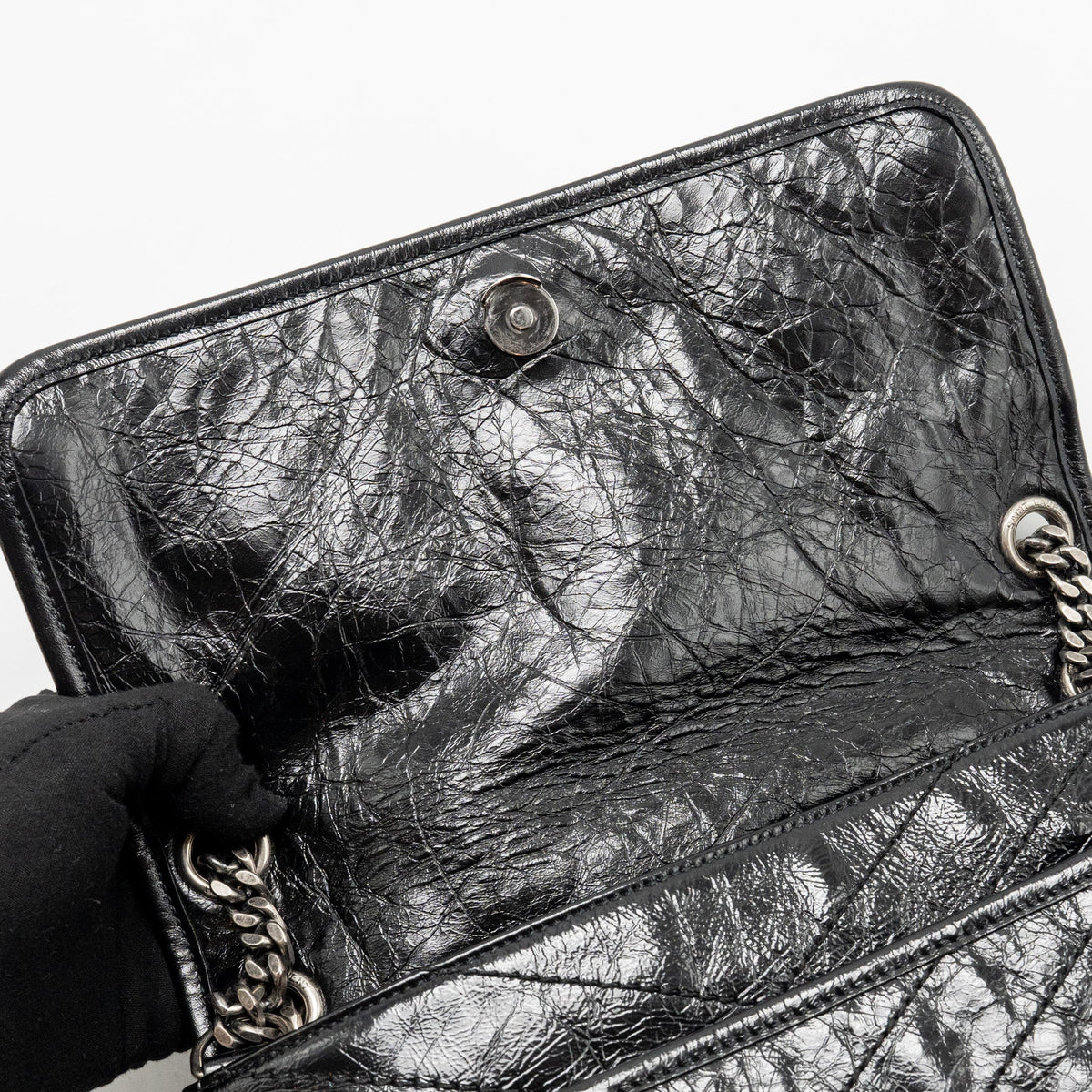 saint-laurent-ysl-medium-niki-calfskin-black-shw-3