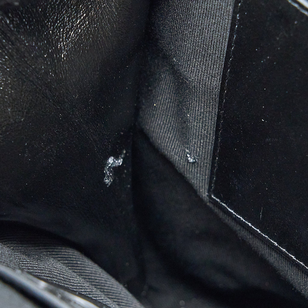 chanel-22a-quilted-backpack-shiny-calfskin-black-lghw