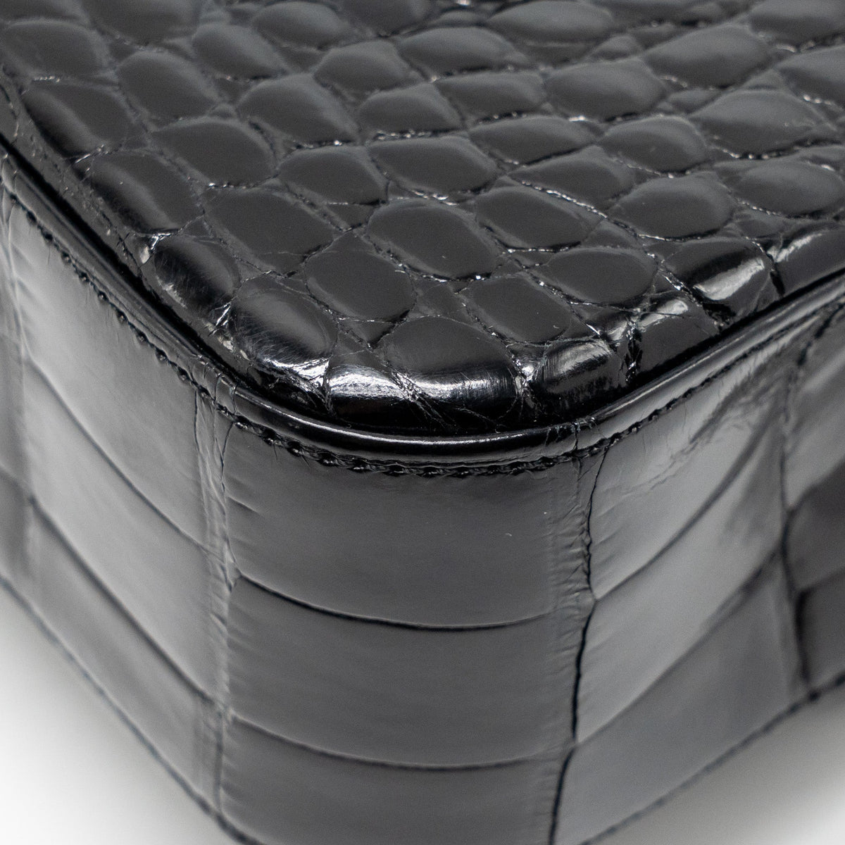 chanel-medium-classic-double-flap-bag-alligator-mississippiensis-black-ghw-copy