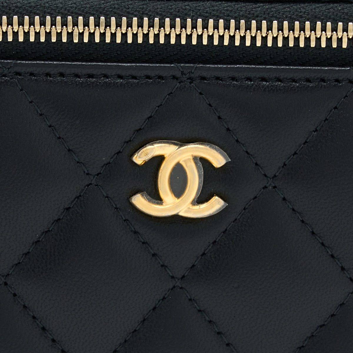 chanel-pearl-crush-long-vanity-lambskin-black-ghw