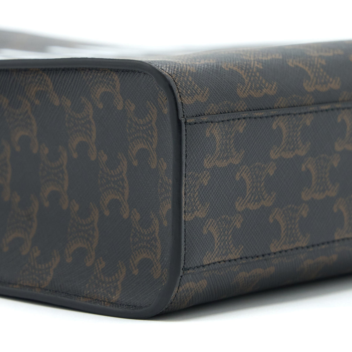 celine-vertical-cabas-triomphe-canvas-ghw
