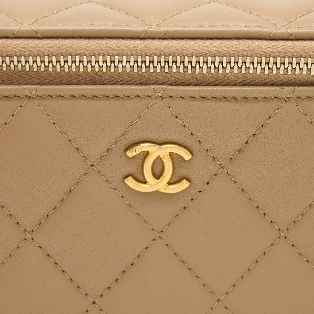 chanel-pearl-crush-long-vanity-case-lambskin-dark-beige-ghw