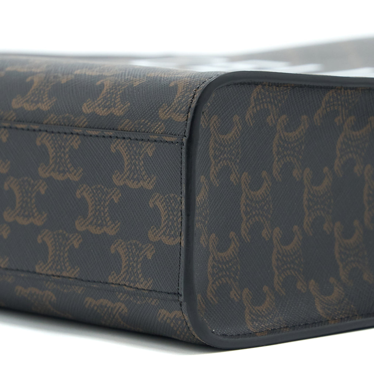 celine-vertical-cabas-triomphe-canvas-ghw