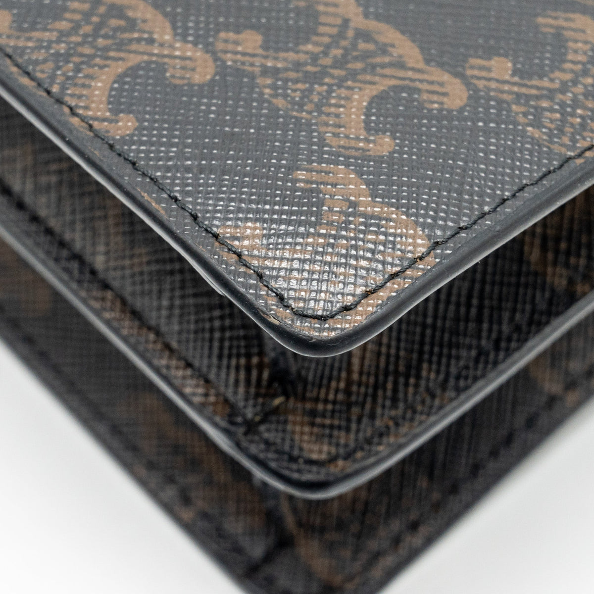 celine-wallet-on-strap-triomphe-canvas-smooth-lambskin-tan-ghw-4