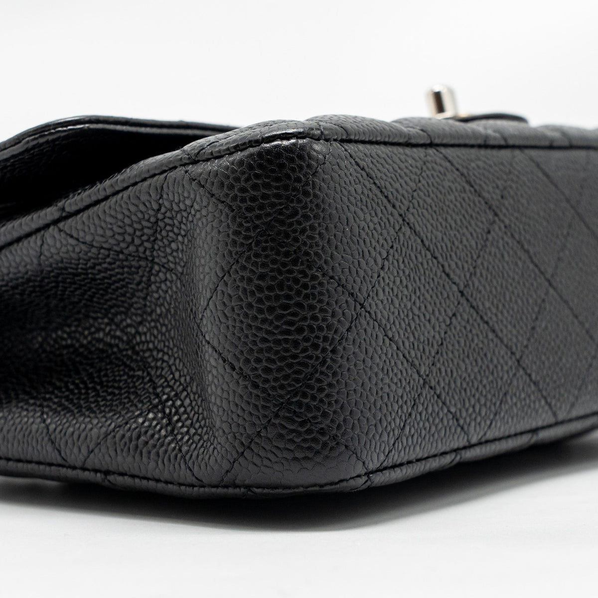 chanel-medium-classic-double-flap-bag-caviar-black-shw-14