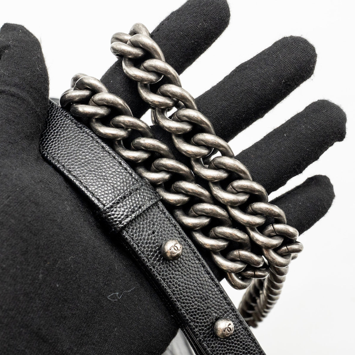 chanel-medium-boy-bag-caviar-black-shw-1