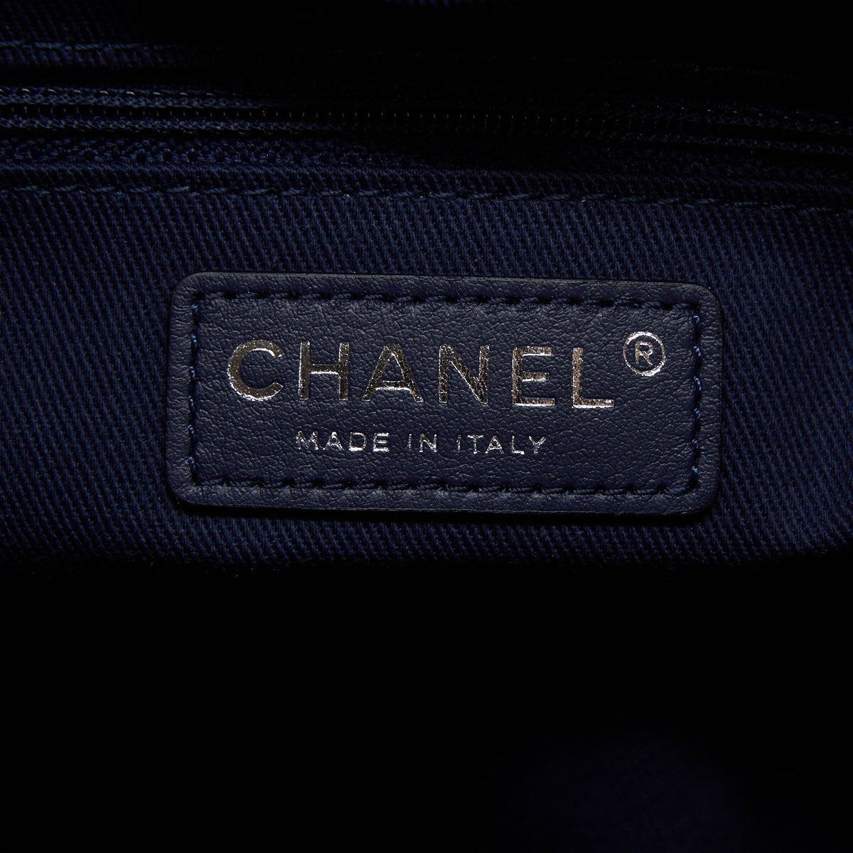 chanel-pm-deauville-tote-bag-canvas-navy-shw-microchip