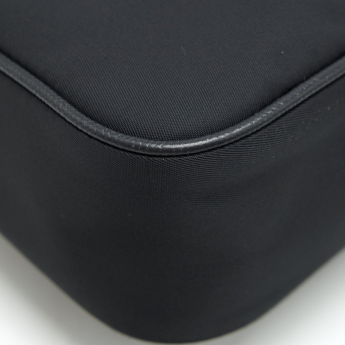 prada-reedition-2005-black-shw-1
