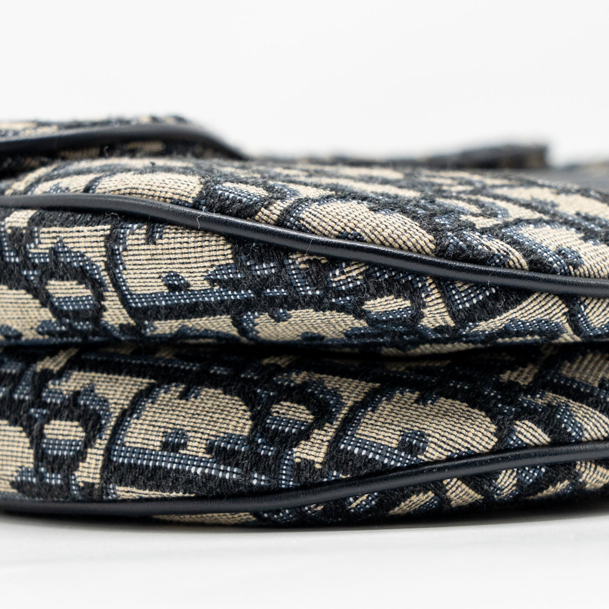 dior-medium-saddle-bag-blue-oblique-canvas-calfskin-ghw