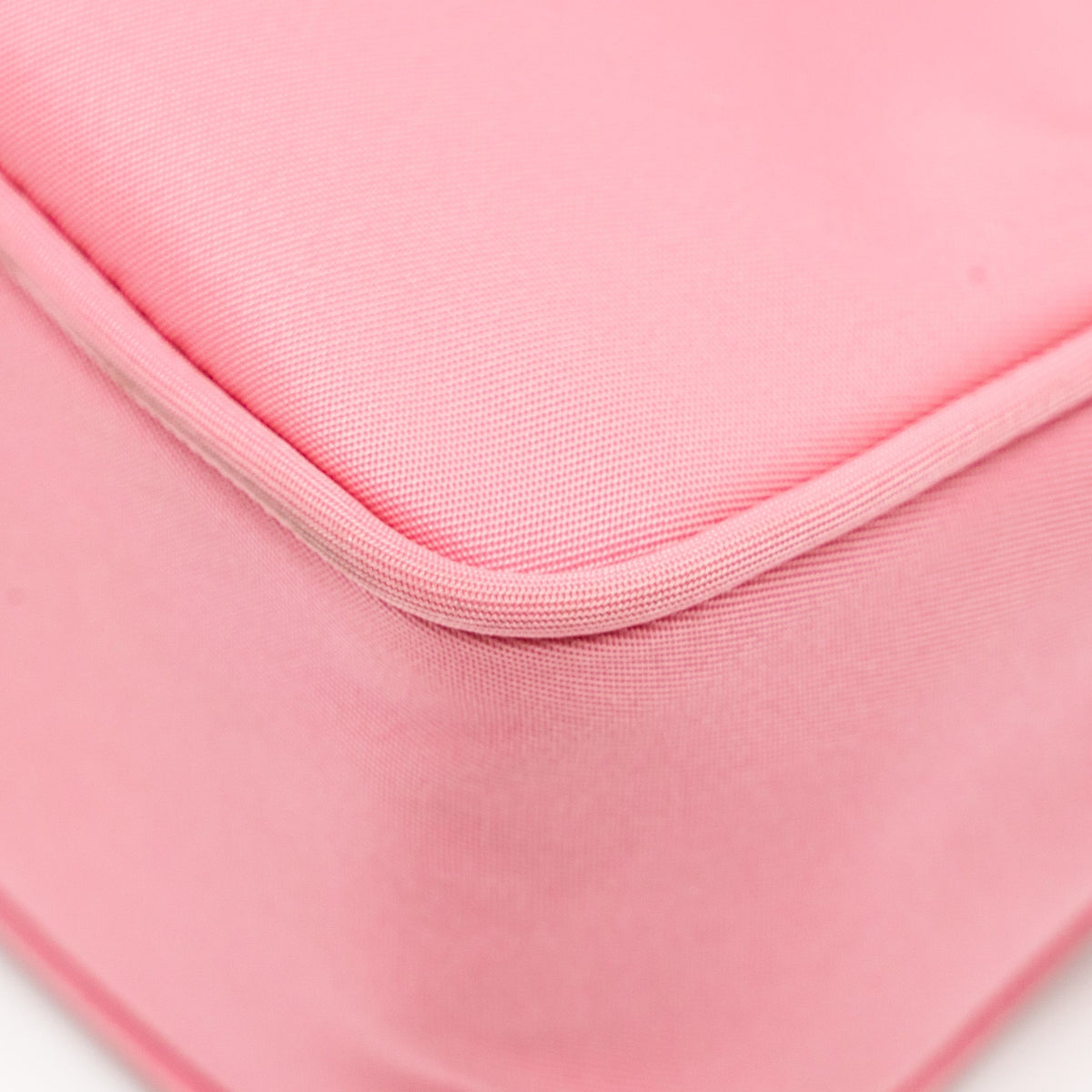 prada-re-edition-2000-mini-bag-re-nylon-pink-shw-copy
