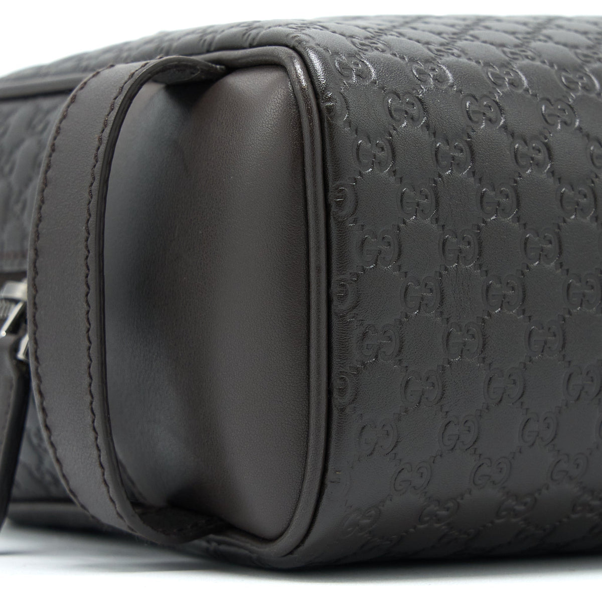 gucci-gg-print-pouch-calfskin-dark-brown-shw