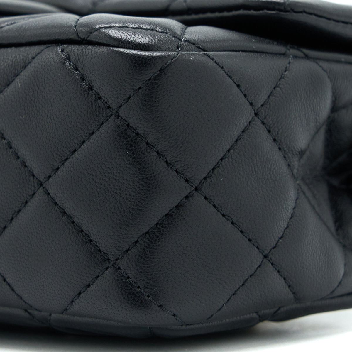 chanel-pearl-crush-mini-rectangular-lambskin-black-brush-ghw-microchip