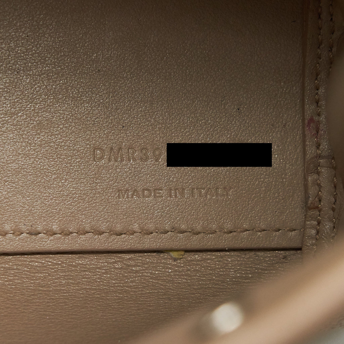 saint-laurent-sac-de-jour-in-nano-size-beige-shw