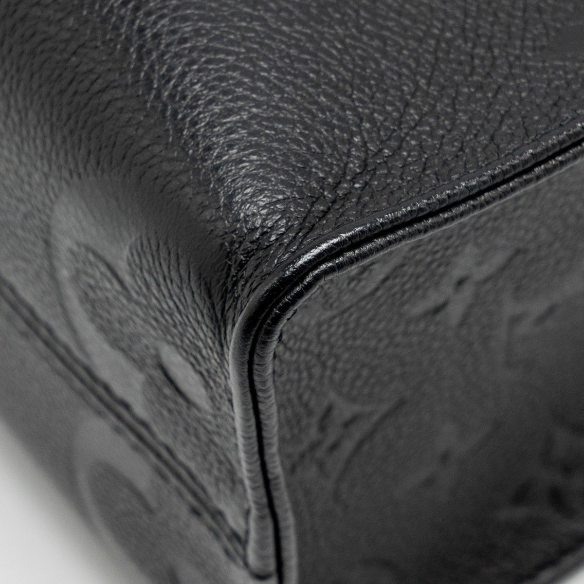 louis-vuitton-onthego-pm-monogram-calfskin-black-ghw