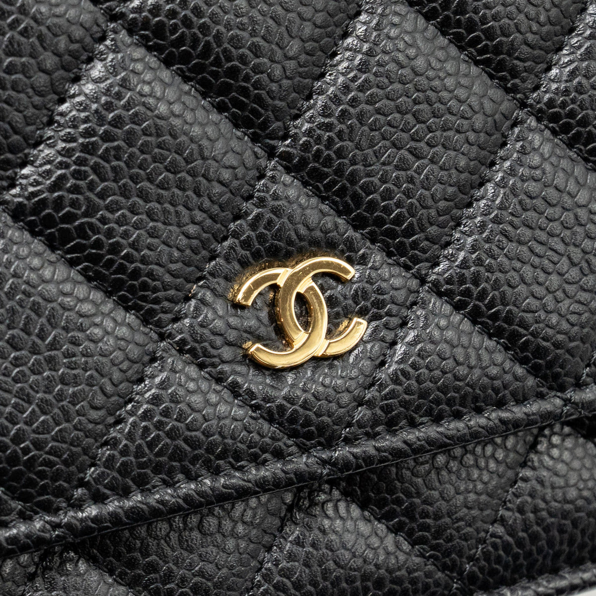 chanel-classic-wallet-on-chain-caviar-black-ghwmicrochip-5