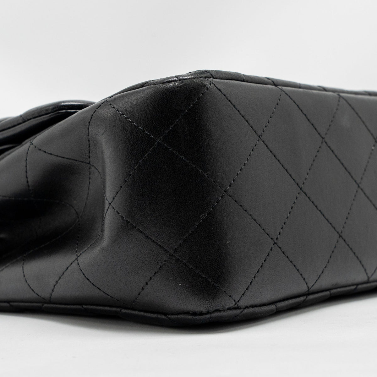 chanel-jumbo-classic-double-flap-bag-lambskin-so-black-copy