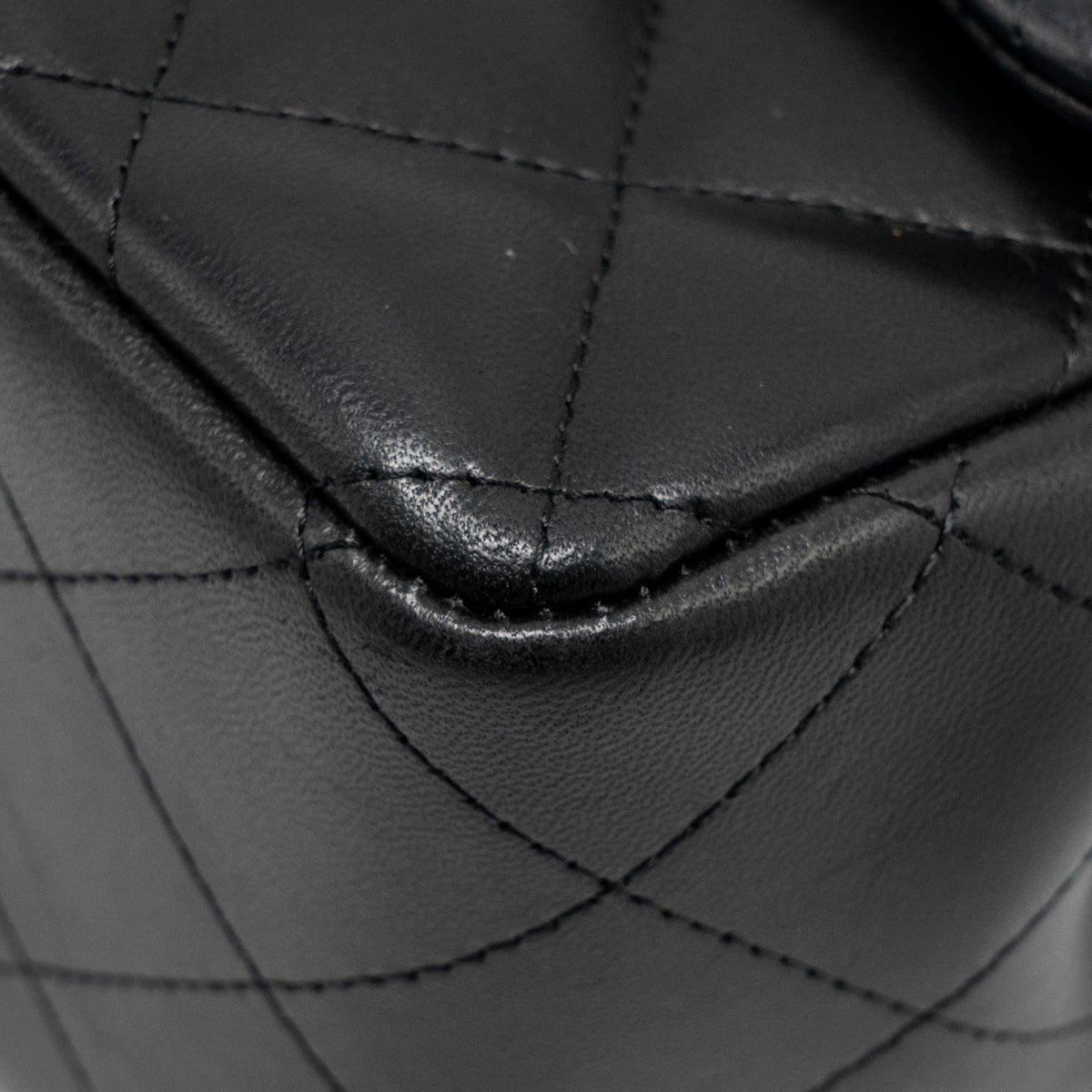 chanel-jumbo-classic-double-flap-bag-lambskin-so-black-copy